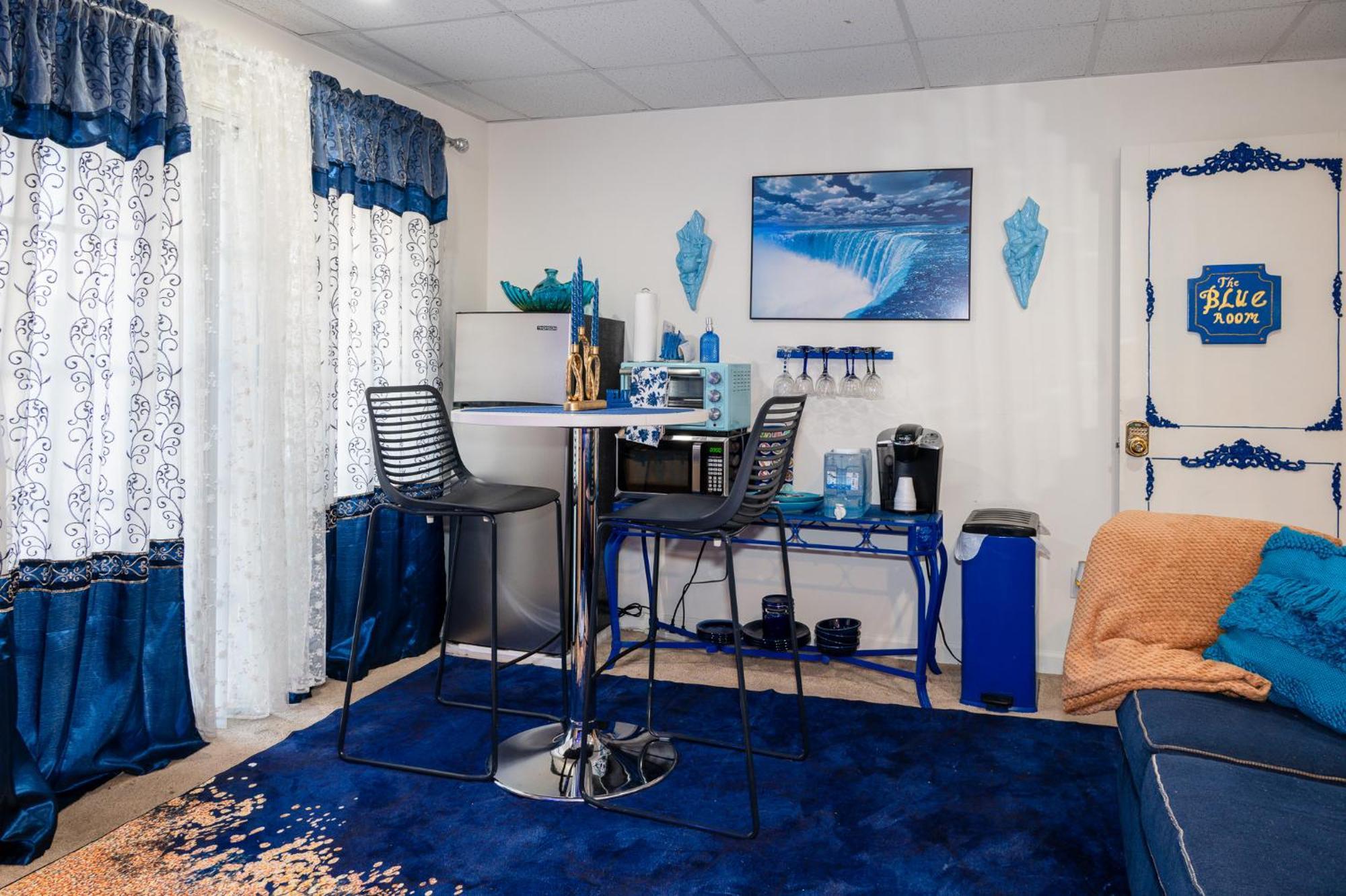 דובר The Blue Room Luxury Suite מראה חיצוני תמונה